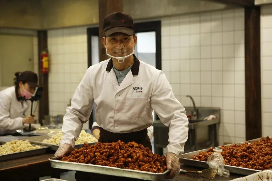 一家需要预约的炸麻花，到底什么来头？