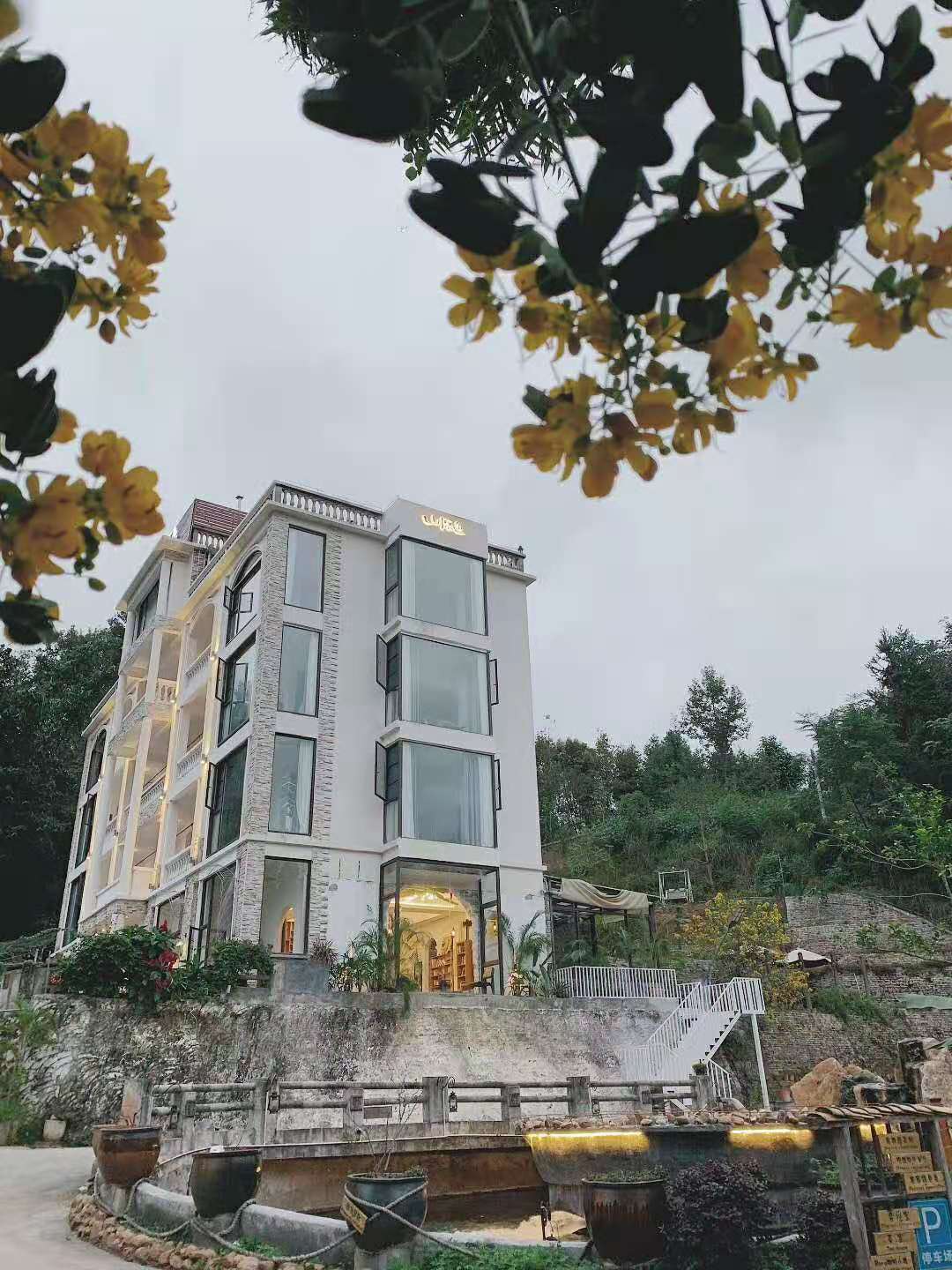 韶关丹霞山下绝美民宿,丹霞山邂逅阳光江畔度假民宿