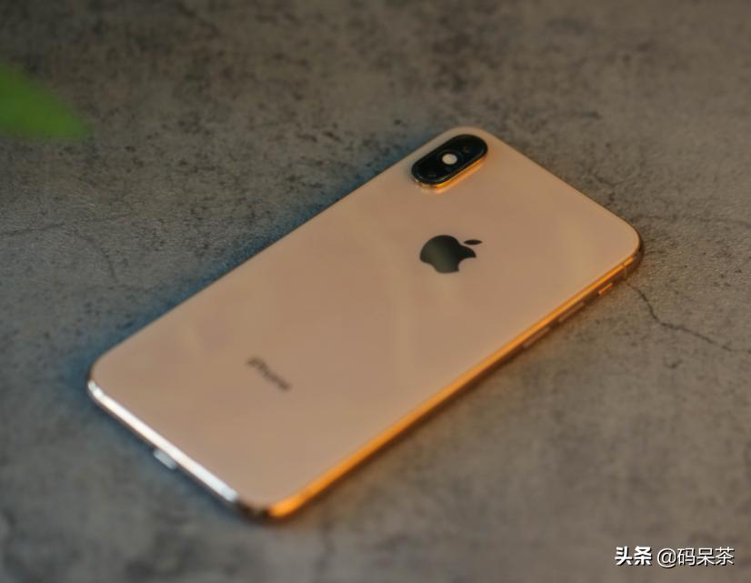 买倍思还是买绿联的磁吸充电宝,绿联和罗马仕充电宝哪个比较好