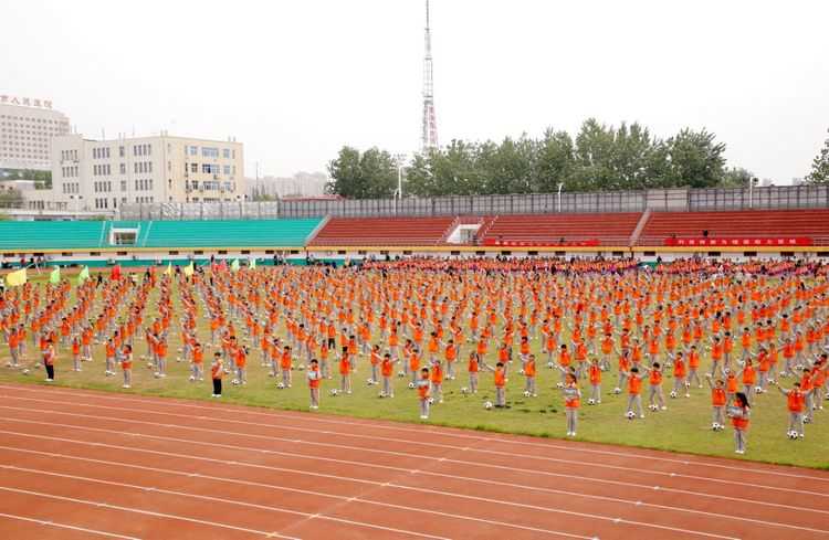名校就是不一样，许昌市建设路小学2019年春季运动会开幕式美爆了