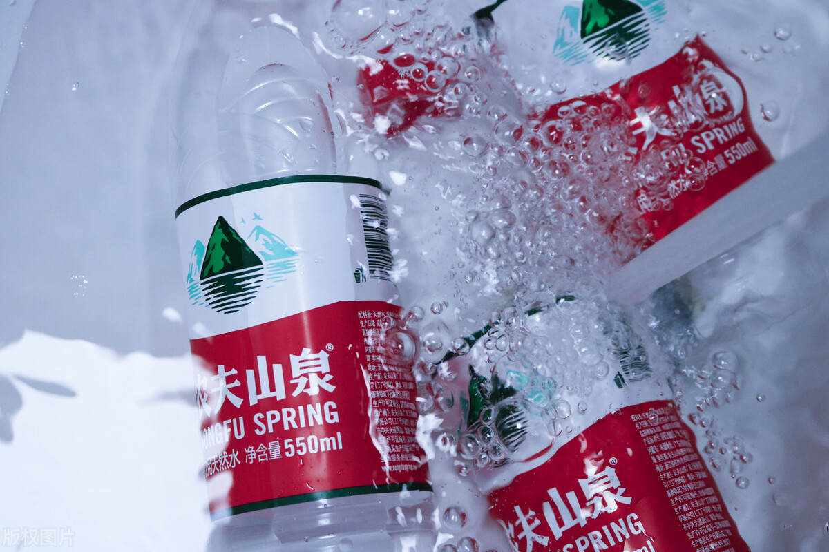 农夫山泉老板钟睒睒怎么成首富了,农夫山泉创始人钟睒睒是首富么