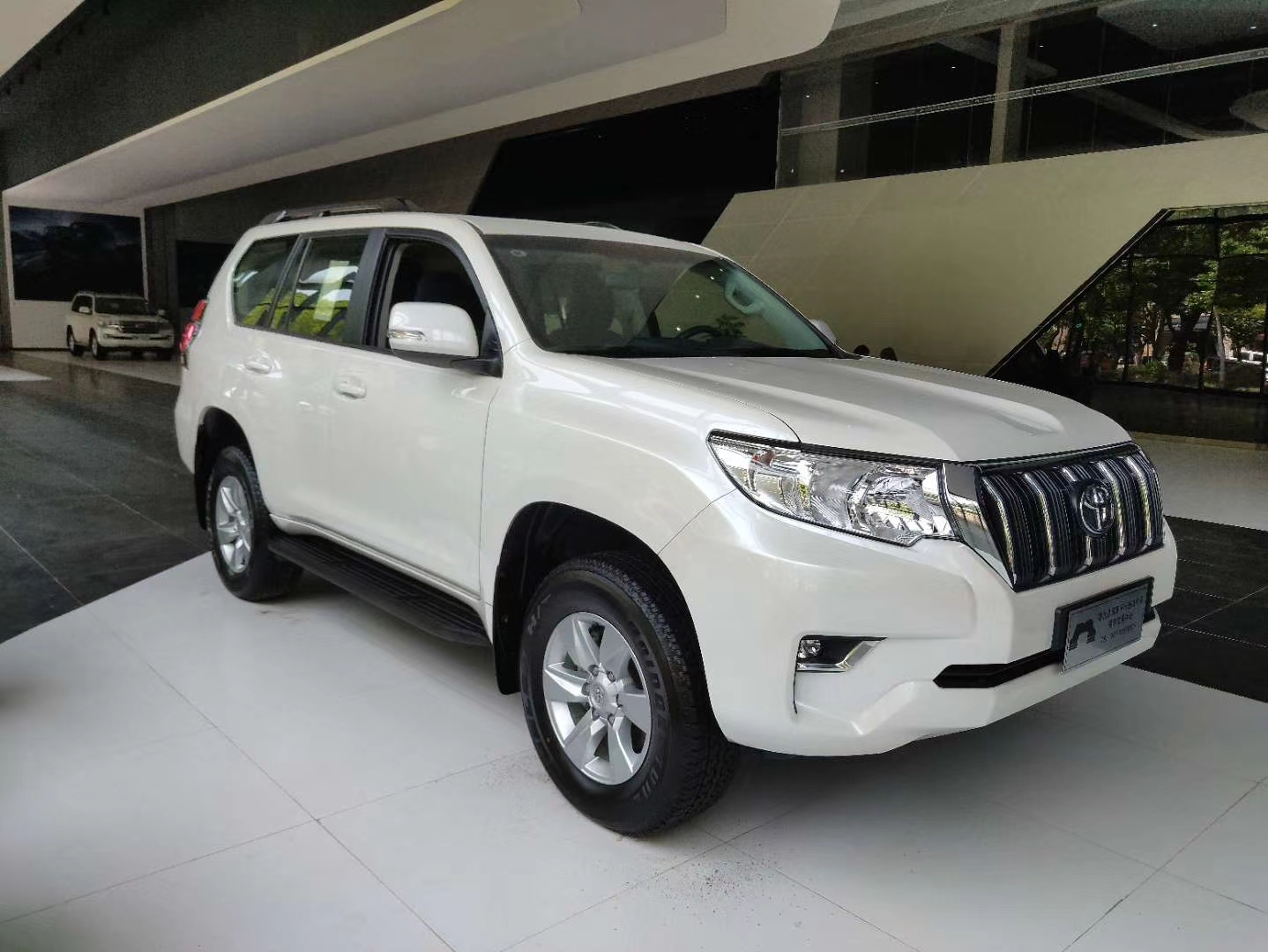 经典柴油越野车20款丰田霸道3000评测