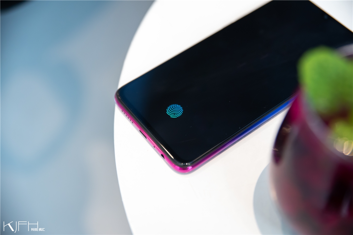 OPPOK1评测：高颜值且硬件强劲，被贴“爆款”标签是有原因的