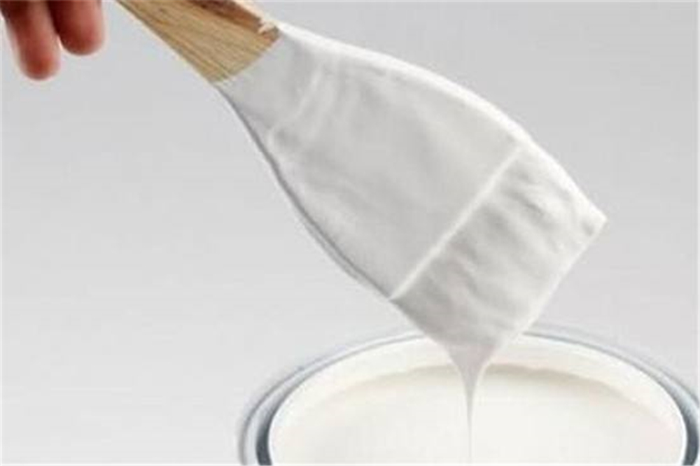 墙面受潮开裂怎么办,墙面受潮起皮脱落找谁处理