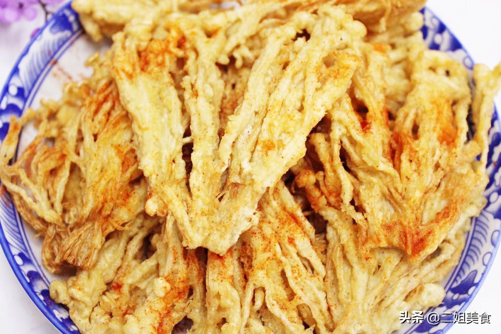 金针菇和什么菜配起来炒比较可口,金针菇这样做比烤肉还要好吃