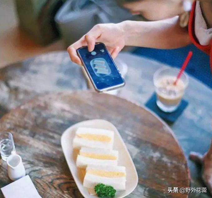 你的朋友圈还有朋友吗催泪短片,你的朋友圈里还有朋友吗完整版