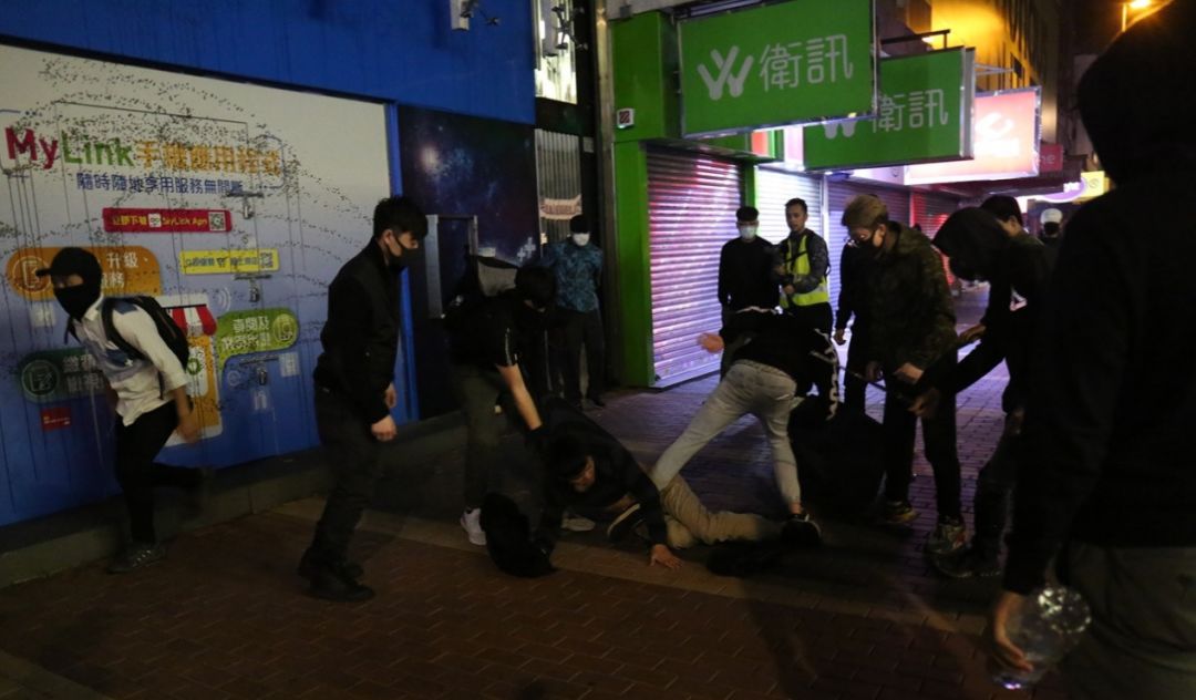 香港一日丨再不惩罚暴徒，他们就要自己笨死了
