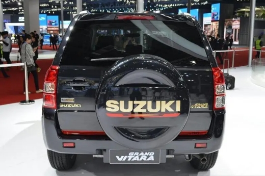 2022款铃木维特拉四驱4缸手动,超级维特拉中央差速锁