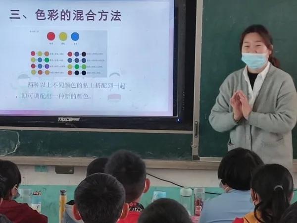 开封团委爱心帮扶贫困儿童,城乡学校结对帮扶捐赠仪式