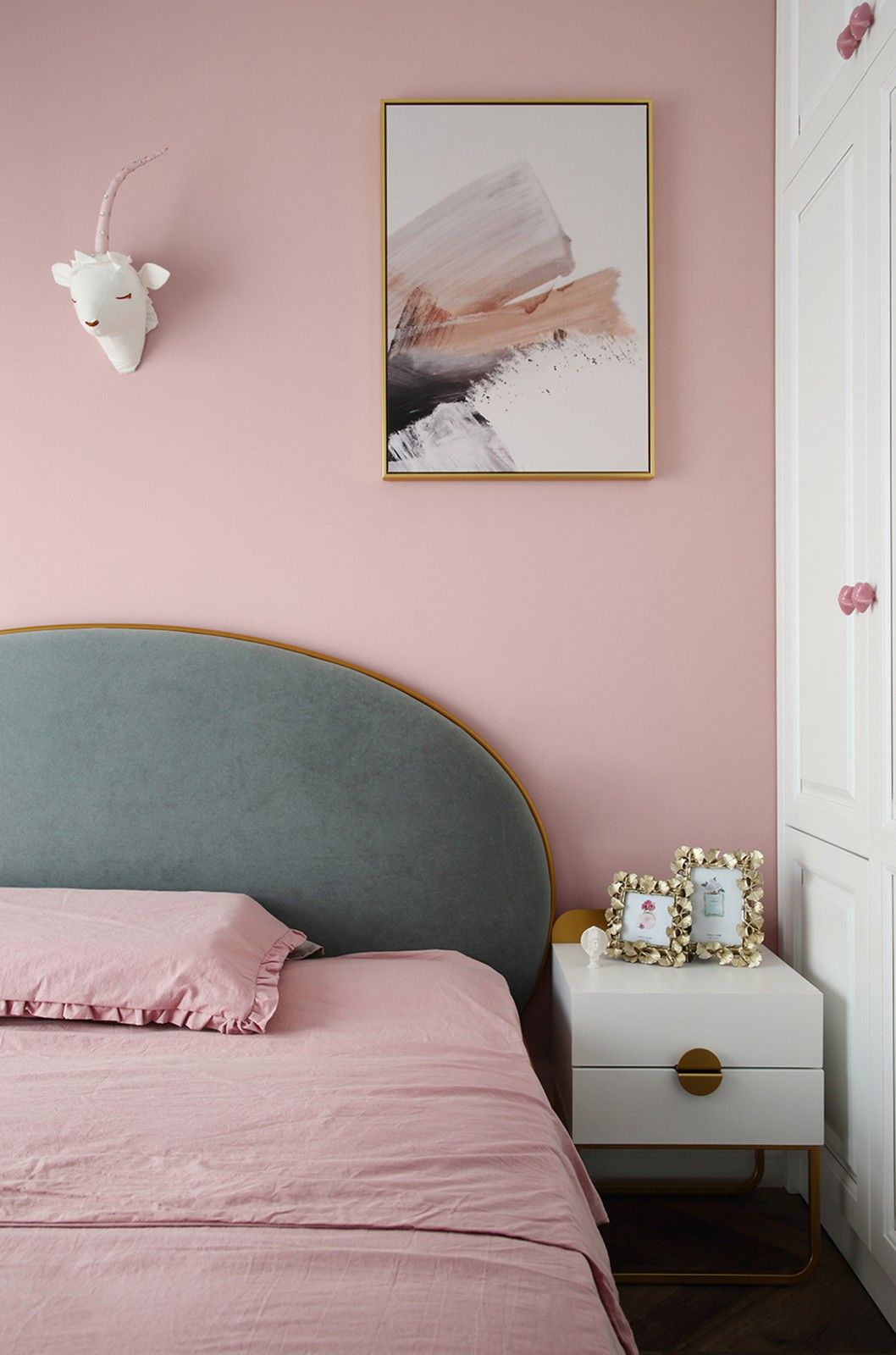 客厅沙发后面开窗户怎么装修好看,沙发后面有窗装修效果图