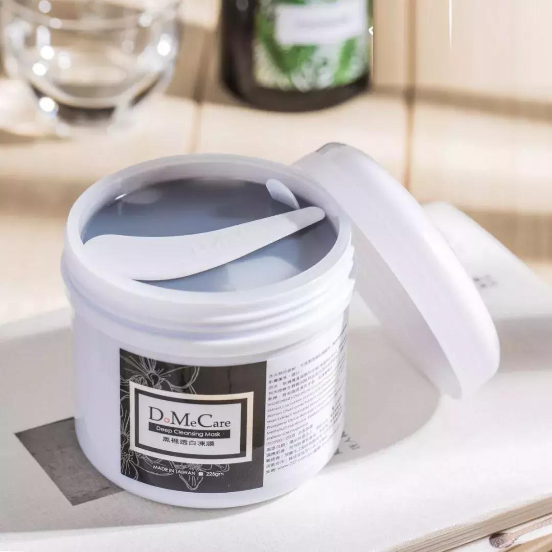 OMG,我得黑头都被这个网红吸出来了!