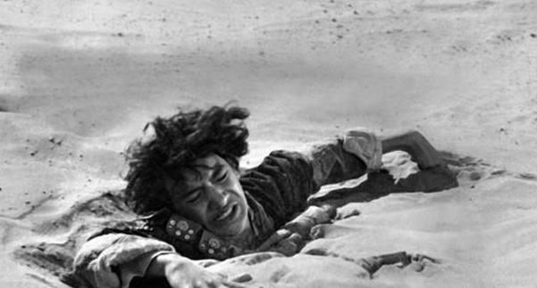 沙漠流沙真的能把人吞下去吗,电影中的流沙吃人真实事件