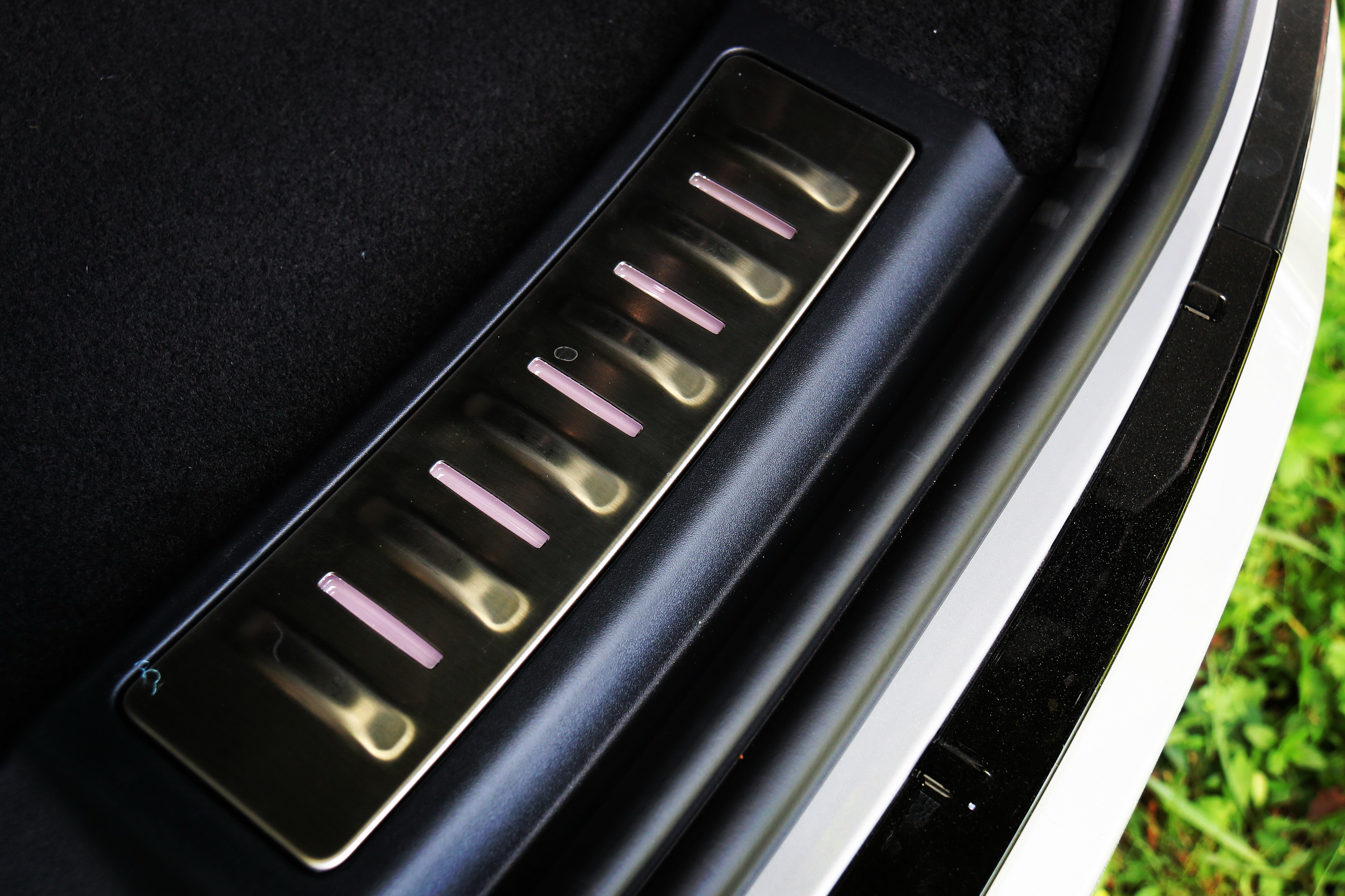 路虎揽胜极光l怎么样值得购买吗,2022路虎揽胜极光l值得买么