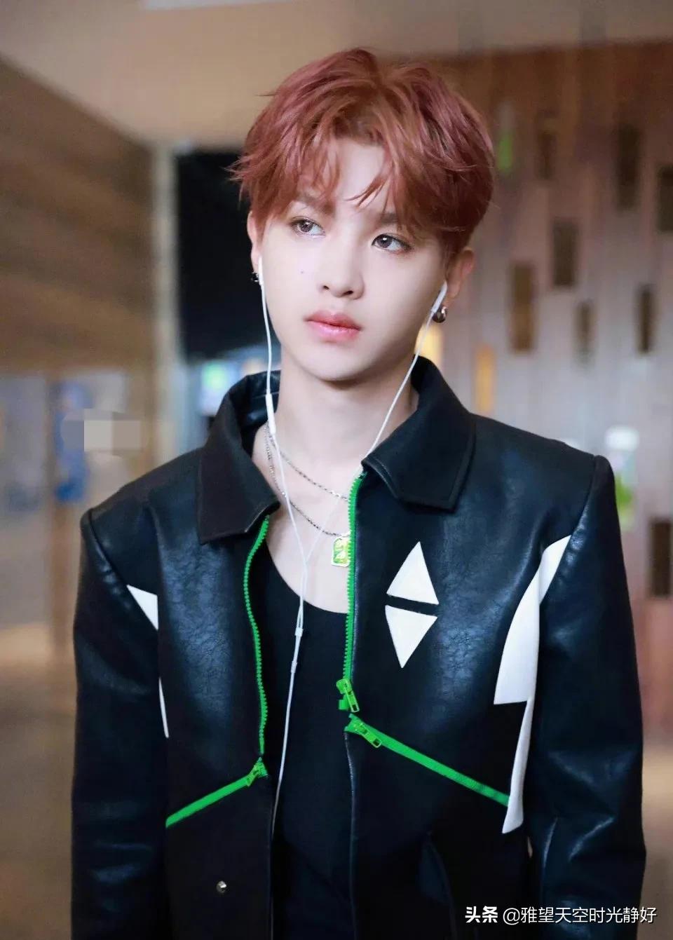 男明星西装穿搭夏季帅气,男士明星皮衣西服外套搭配