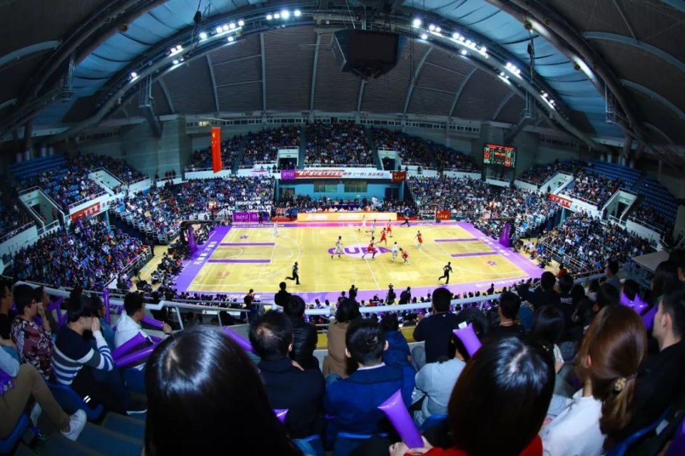 美团老板吐槽国足视频,美团调侃国足