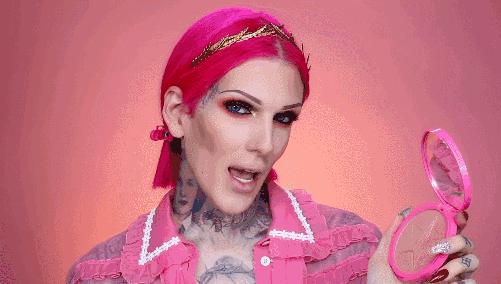 记不住她变化莫测的脸有什么关系？三层楼超豪华别墅过目难忘