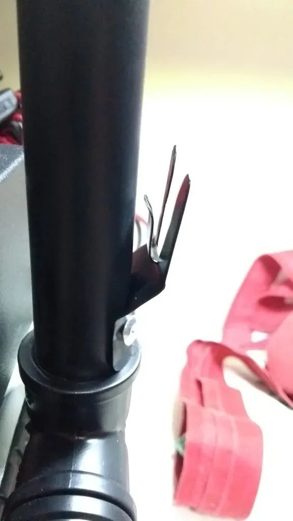 用pvc管做广告支架,不用花钱就能做一个监控支架