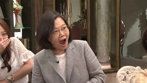 几百人病亡后，台当局终于认可大陆疫苗，蔡英文被民众怒呛