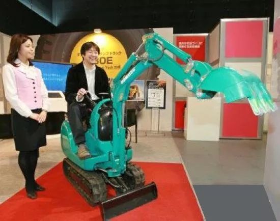 新手选择什么挖机,怎么选择中型挖机