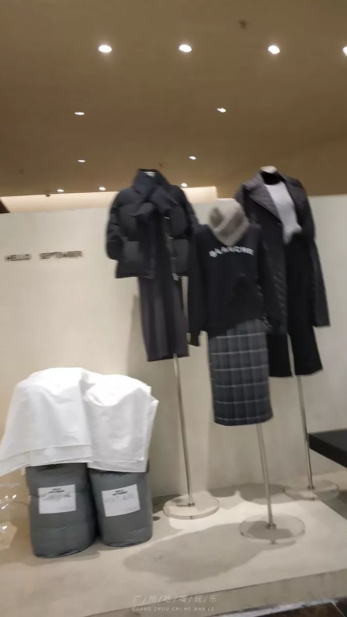 韩国东大门服装批发有几个大楼,广州韩国东大门服装批发拿货