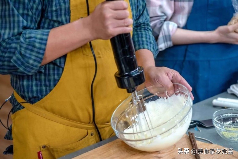 今日美食推荐红薯栗子芝士蛋糕,核桃栗子轻芝士蛋糕制作