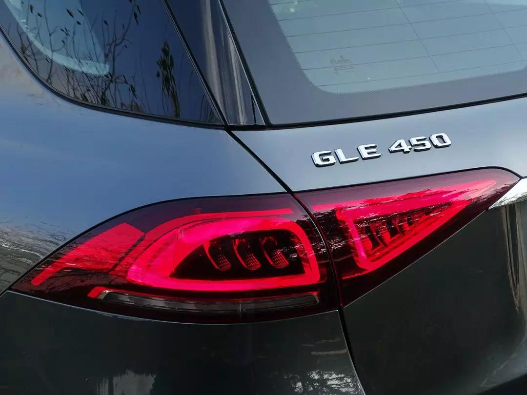 奔驰gle轿跑深度试驾评测,奔驰gle350和450哪个销量好