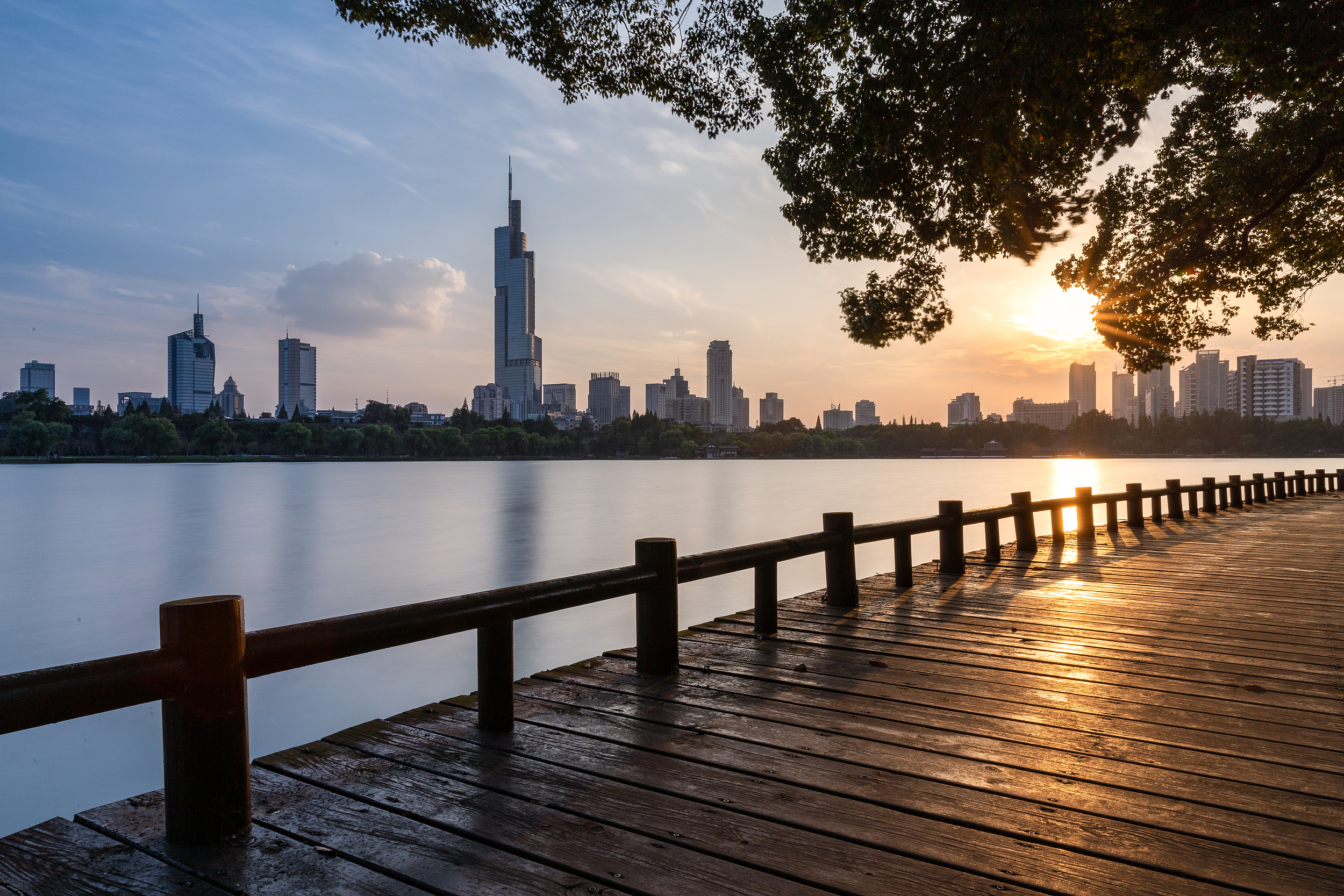 爱运动的朋友看过来的视频,南京步道