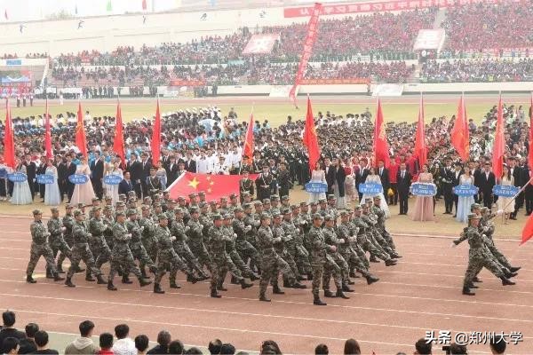 郑州大学阳光运动会800米,郑州大学春季运动会