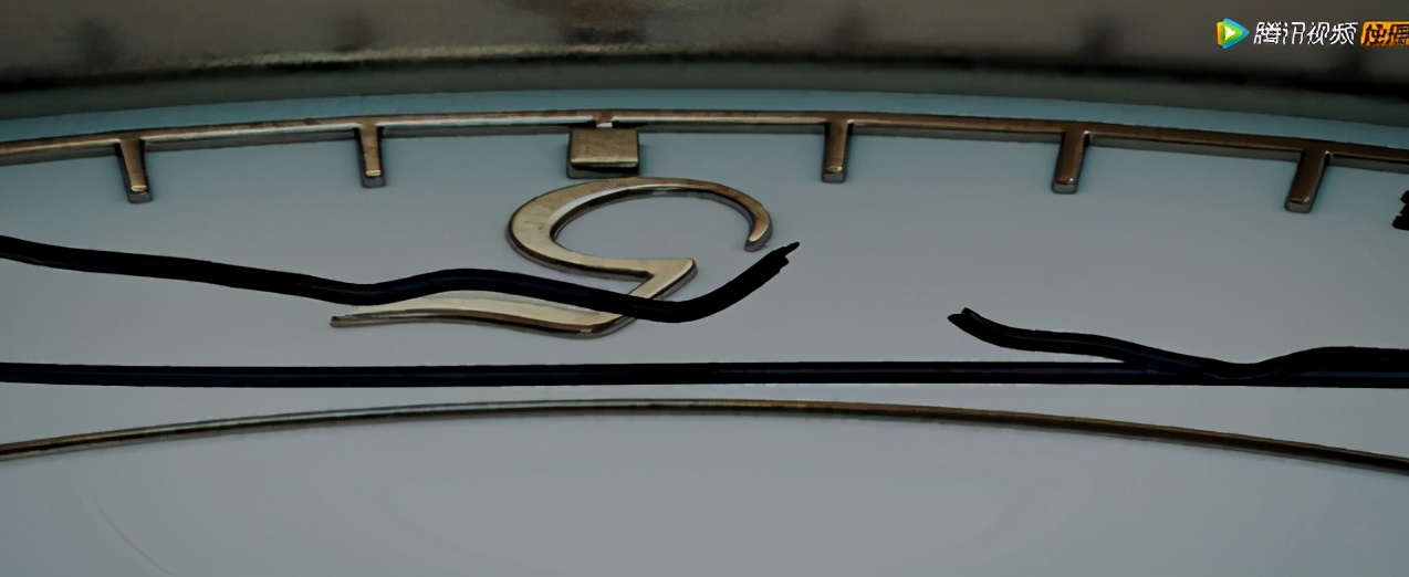 12年来无人超越，这姐妹花，撕得越狠爱越深