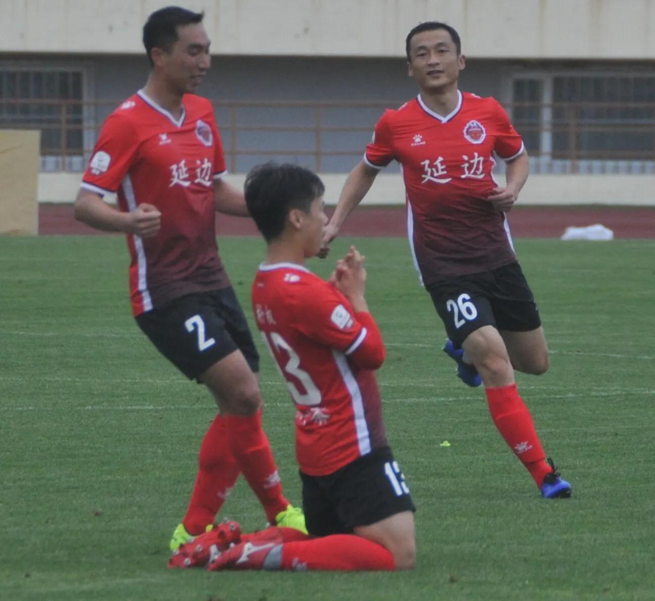 袖珍足球队上节目,迷你足球组合