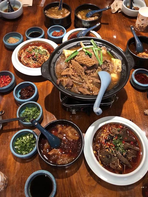 火爆了十几年的牛杂,牛杂品类看好吗