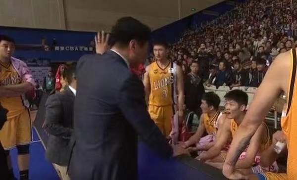 广厦两连败是为了避开新疆吗,广东男篮负于广厦遭遇两连败