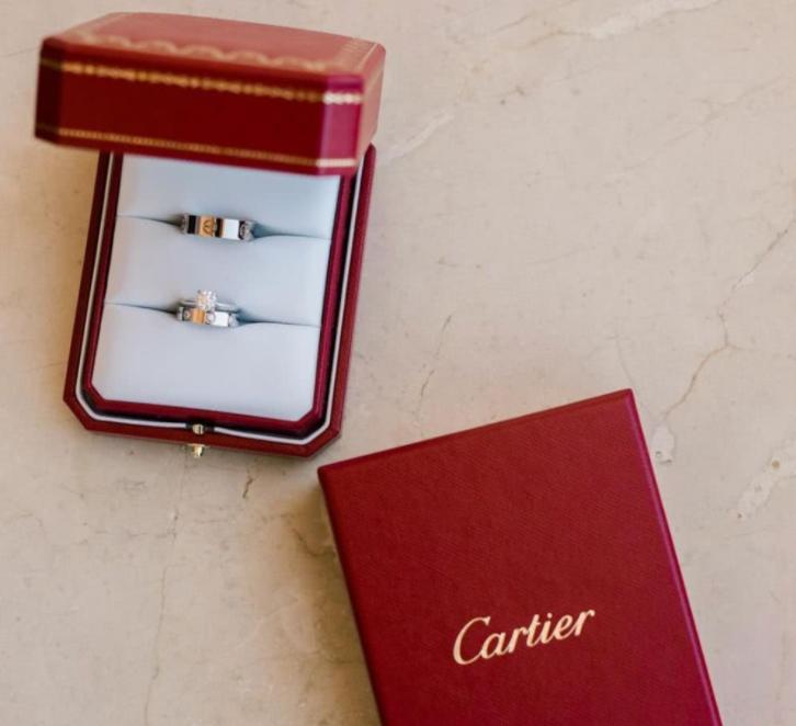 南宁买戒指推荐哪家店铺,南宁金戒指一般多少钱一个