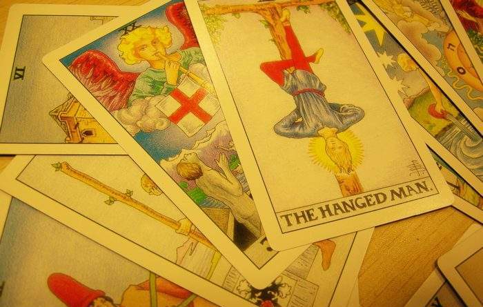 初学者选哪个韦特塔罗牌,塔罗牌怎么选有感觉的牌