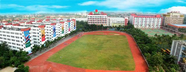 这个学校怎么样,这个学校的学生怎么样英语