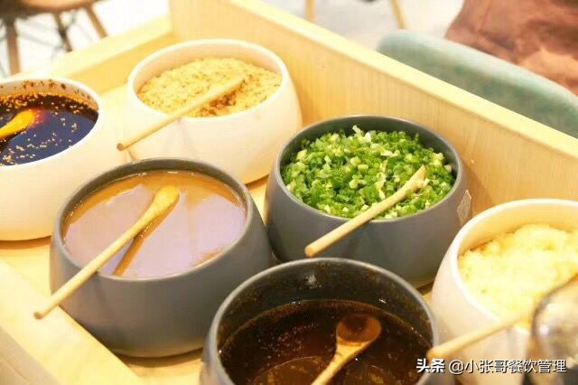 张家港市凤凰镇小张哥麻辣烫店,小张哥麻辣烫真实客流