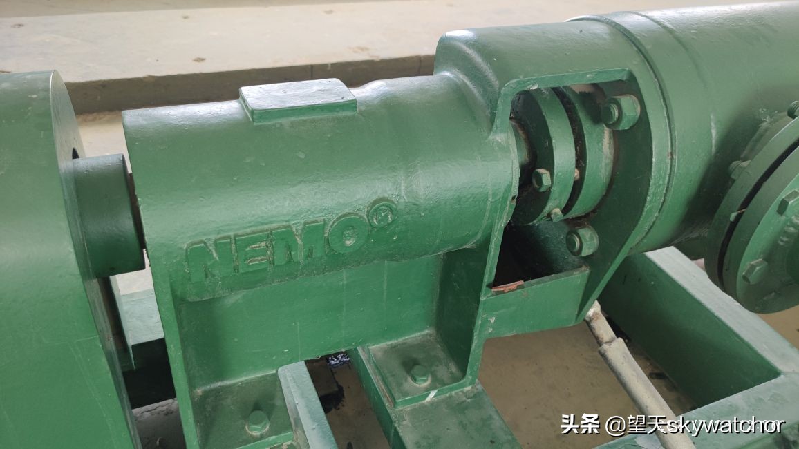 克拉玛依魔鬼城石油井,克拉玛依魔鬼城