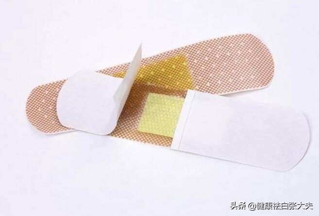 当针清碰上淋雨：陕西21岁女子为了相亲清闭口，却养出来白癜风