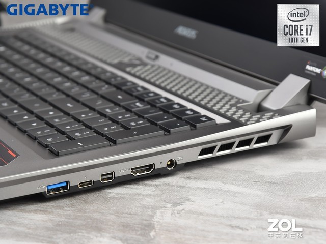 技嘉笔记本aorus17y评测,技嘉游戏本aorus17g屏幕分辨率