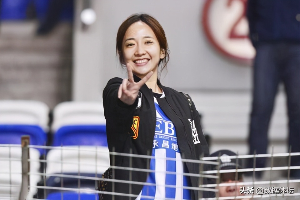 中超哪支球队的女球迷最漂亮,中超女球迷惊艳全场