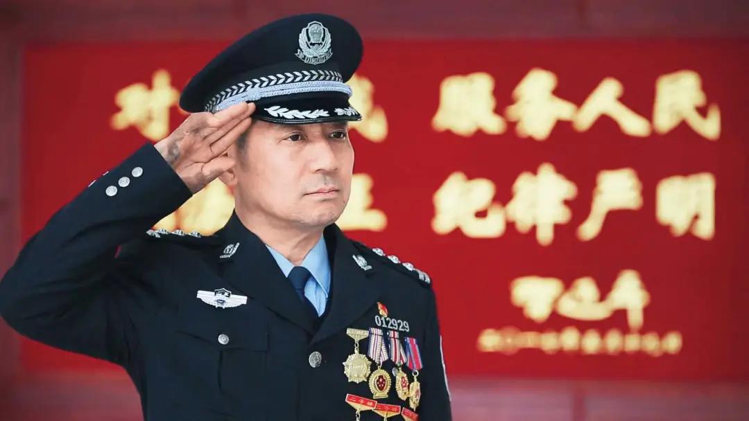 张保国英雄,公安楷模张保国