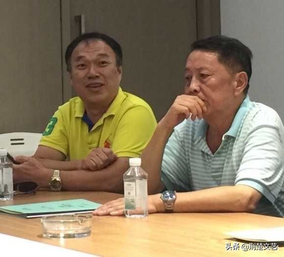 武汉老知青″探访无夏之都″湖北兴山县原野小镇