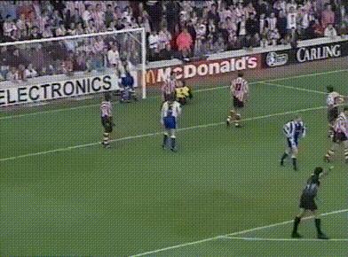 大卫贝克汉姆生涯,大卫贝克汉姆经典的庆祝动作