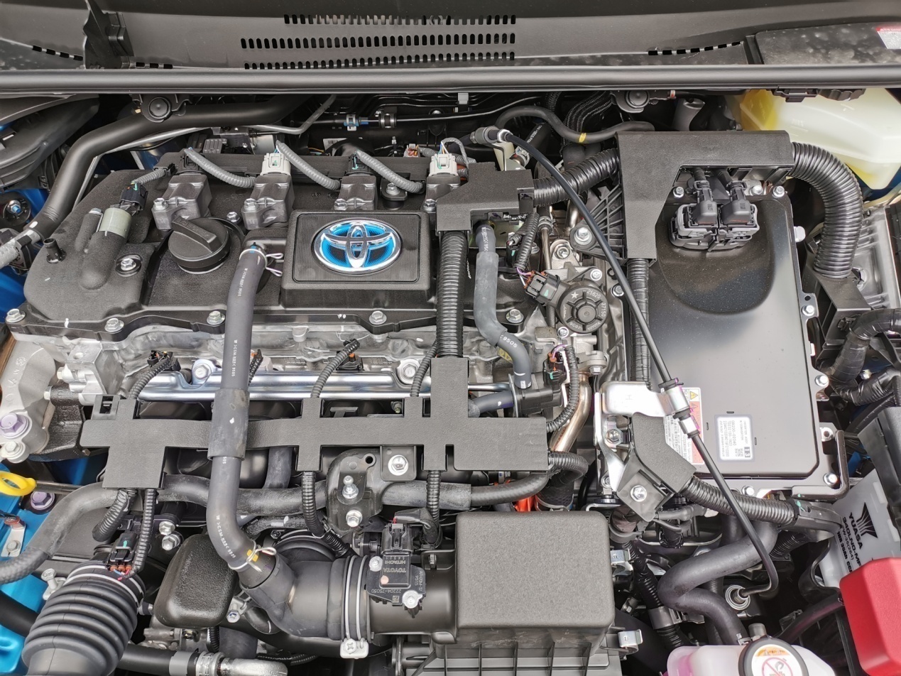 试驾雷凌1.2t豪华版值得买吗,2019丰田雷凌双擎试驾视频