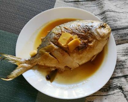 清炖鱼要不要放料酒,炖鱼别只会加水了