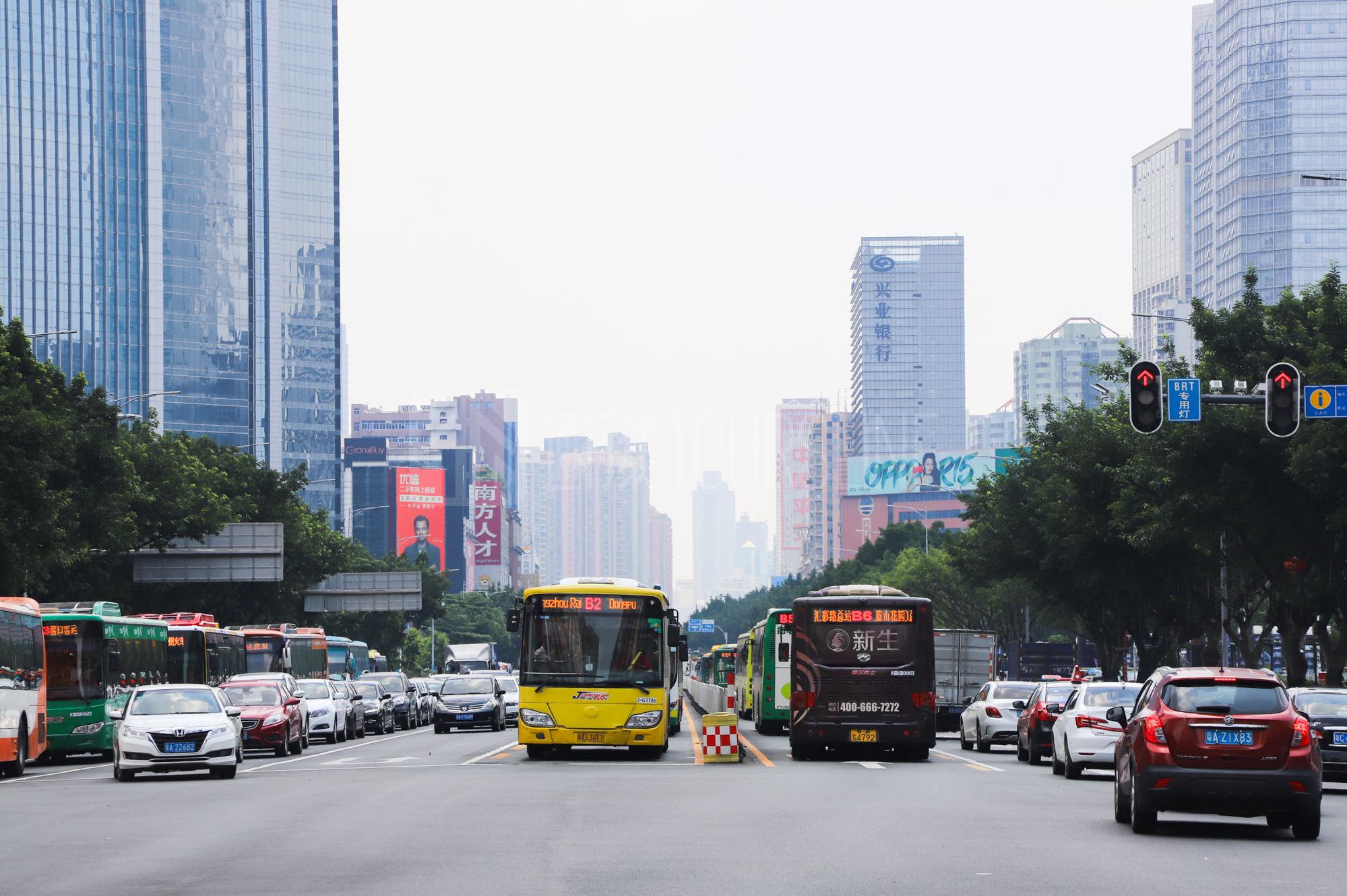 广州市快速公交车视频,广州快速公交b1没有快线了吗