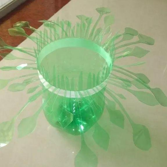 塑料瓶花盆简单又好看的制作方法,塑料瓶怎么剪花盆
