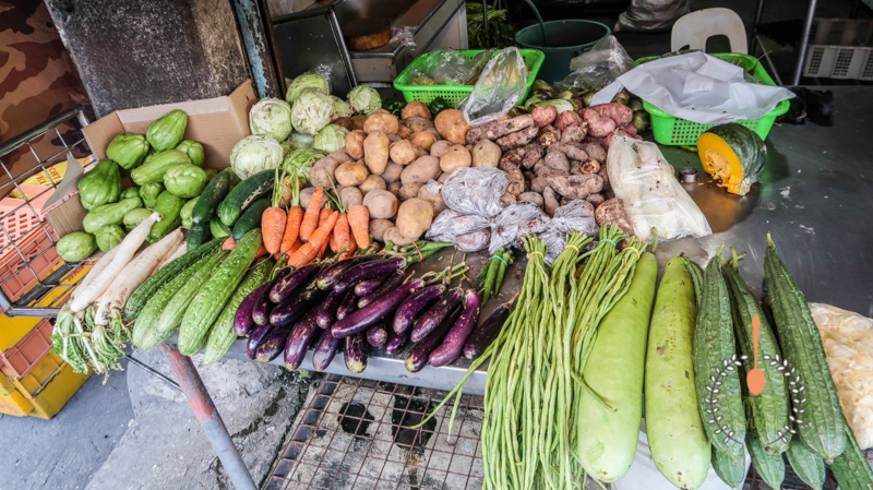 带你看看菲律宾的菜摊,老百姓都吃些啥,这个物价百姓要怎么过呀