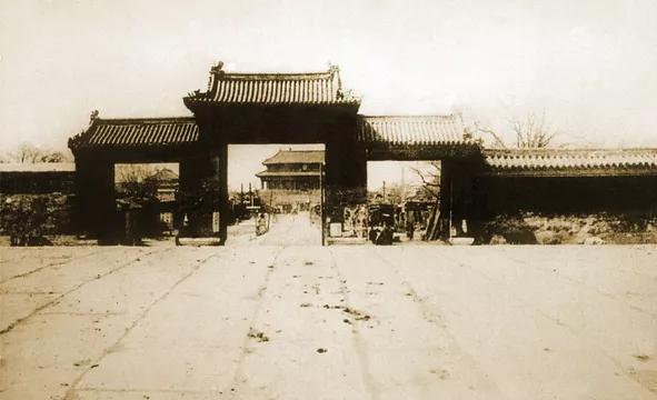 王府井大街东安市场,王府井步行街东安市场