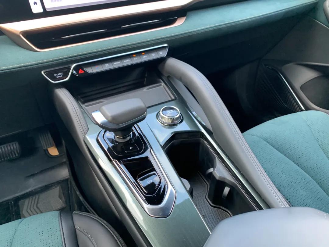 吉利星越l越野穿越体验,吉利星越l适合长途穿越吗